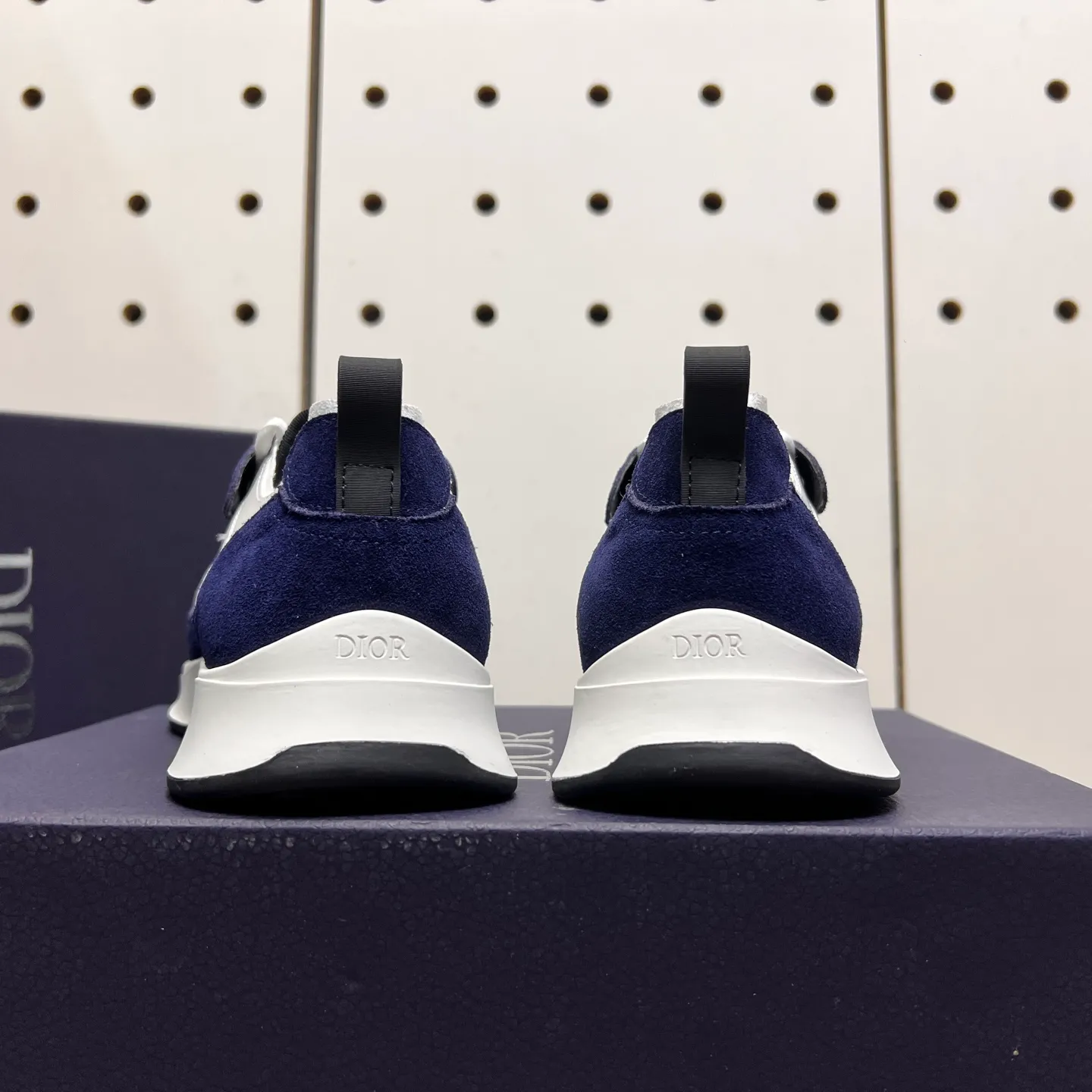 Men's Men's Shoes 💰: 380💰《Dior》The latest and most popular casual shoes, top brand [seduce] luxury~purchase, top~quality. [Strong] The upper is made of imported breathable cowhide with material ➕ breathable sheepskin feet (•) and fine workmanship. Original stylish and stylish soft rubber wear-resistant foreskin outsole, light and comfortable on the foot, size: 38-44, (customized 45, 46), four colors available